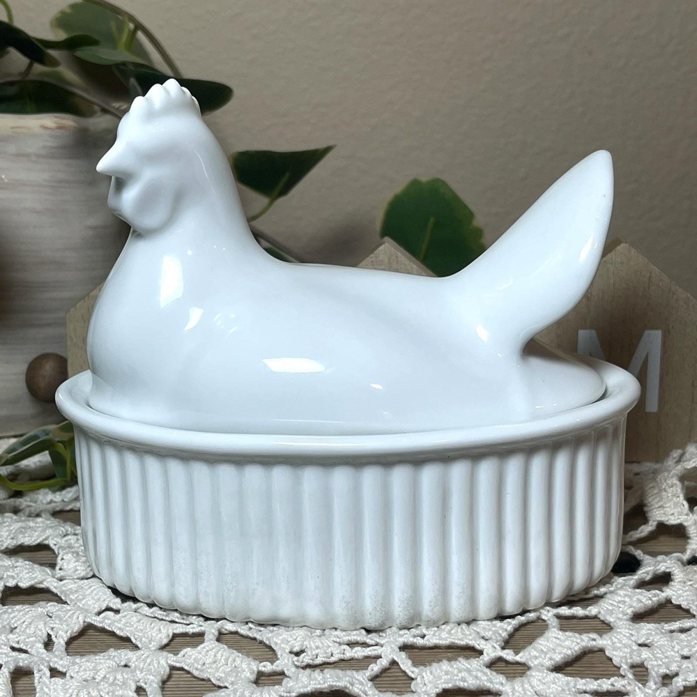 Pier 1 Imports White Ceramic Farmhouse Hen Covered Dish Cottagecore Vintage 5.5"